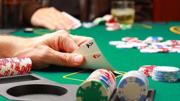 aspek kunci dalam bermain poker online